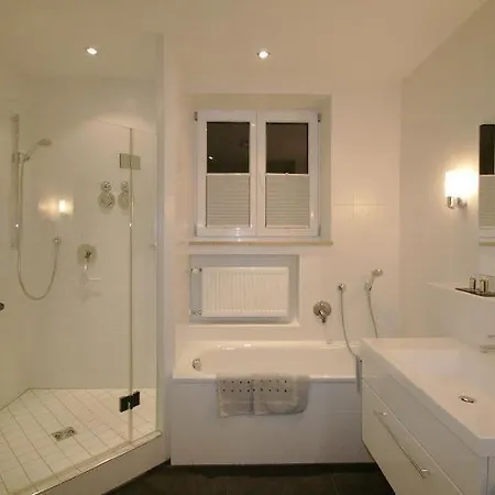 Ferienwohnung-am-kurpark-wohnung-2-90qm * Garmisch-Partenkirchen